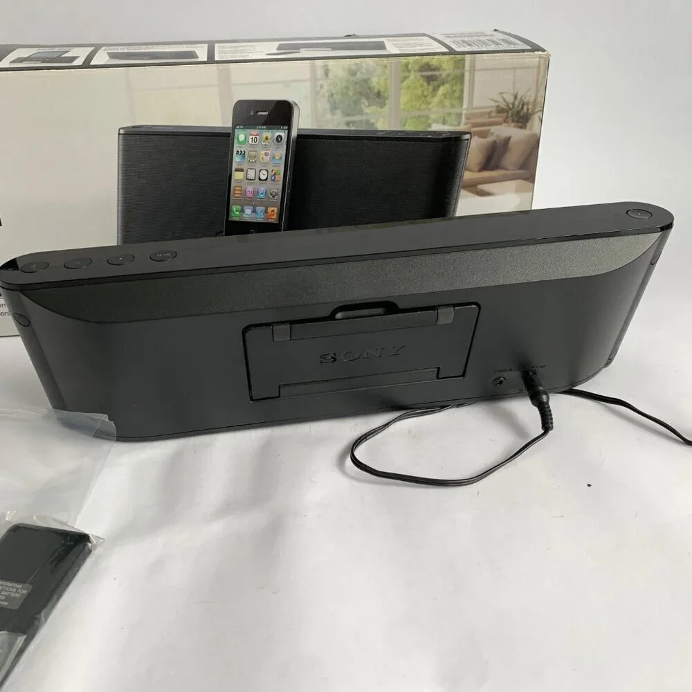 Sony RDP-T50iP Personal Audio Docking System Stereo In Box READ